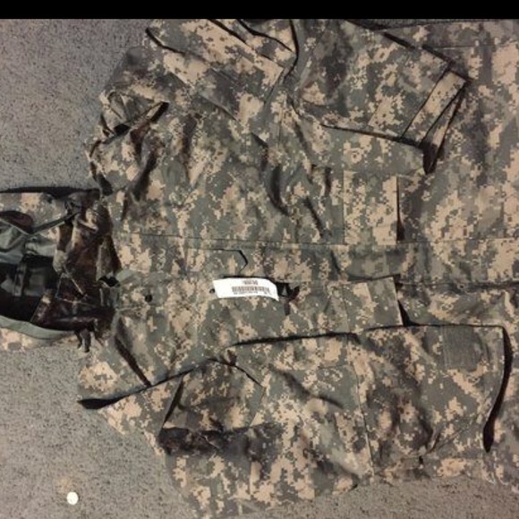 Gore-Tex - Picture 1 of 3